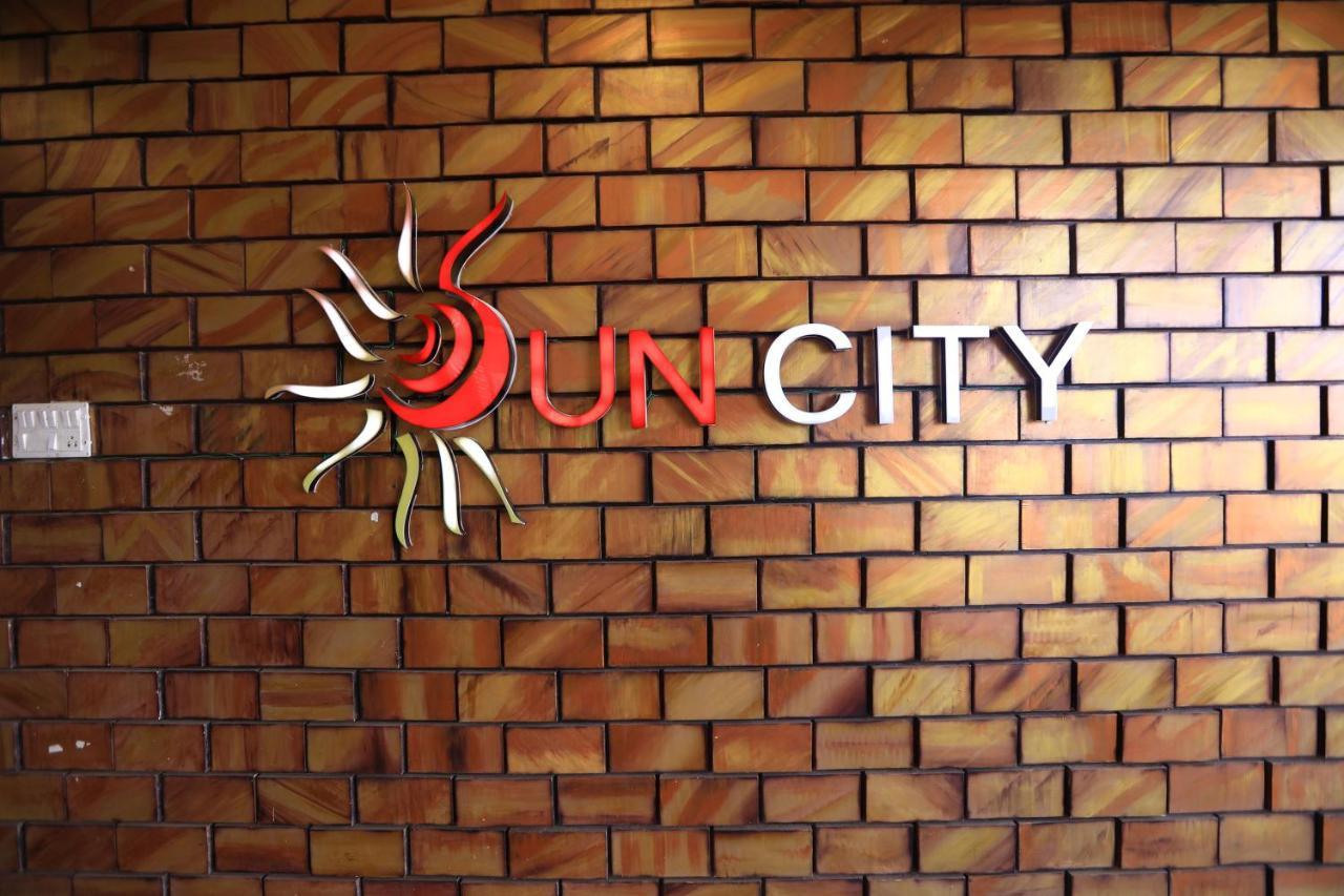 Hotel The Suncity Bhubaneswar Exterior foto