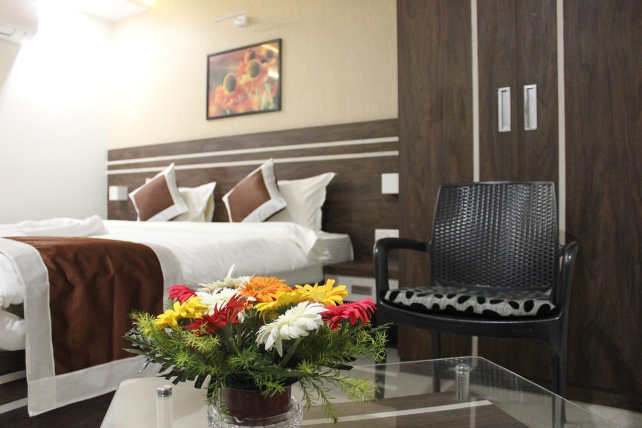 Hotel The Suncity Bhubaneswar Exterior foto