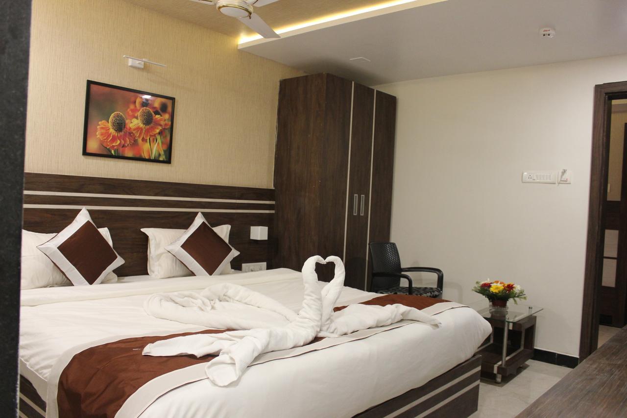 Hotel The Suncity Bhubaneswar Exterior foto