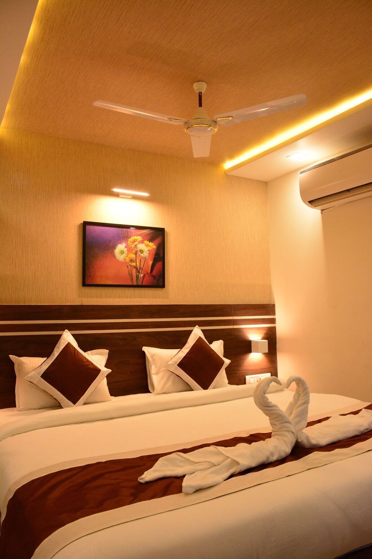 The Suncity Bhubaneswar Exterior foto